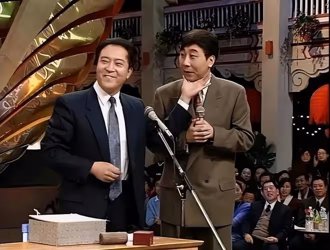 74歲牛群滿臉滄桑,曾紅極一時,離開馮鞏後,為何淪落至此?