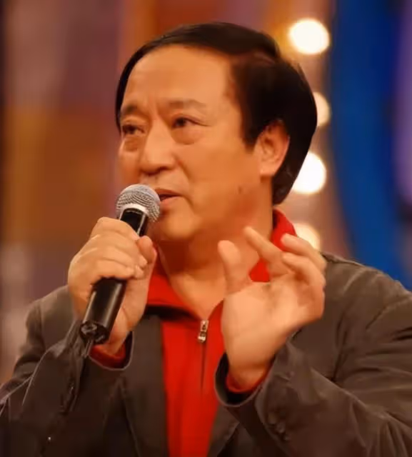 74歲牛群滿臉滄桑,曾紅極一時,離開馮鞏後,為何淪落至此?