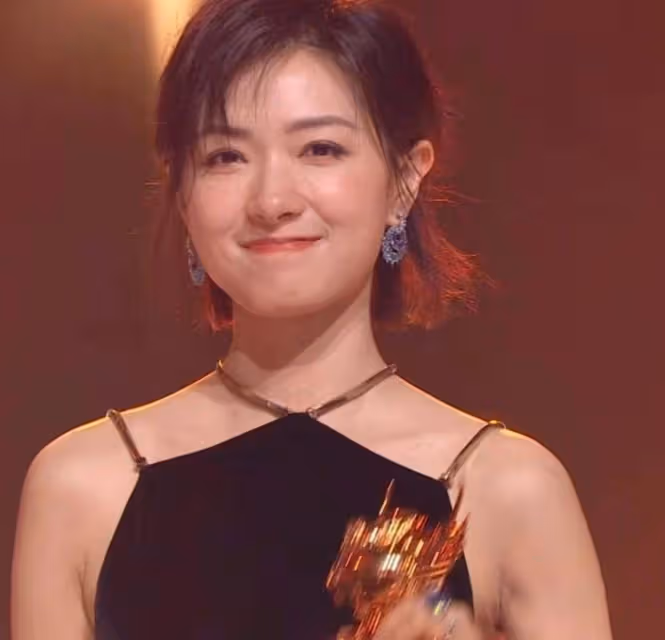 萬茜老公疑似出軌,與神秘美女酒店幽會,萬茜不是第一次被背叛