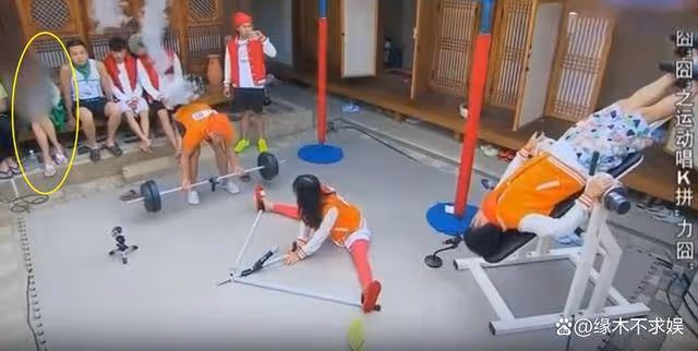 Angelababy被《跑男》打馬賽克,原因曝光太無奈,本人國外散心!