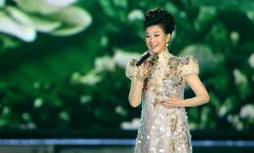 她是登上春晚的歌唱家,7年銷聲匿跡以為隱退了,沒想到已經去世
