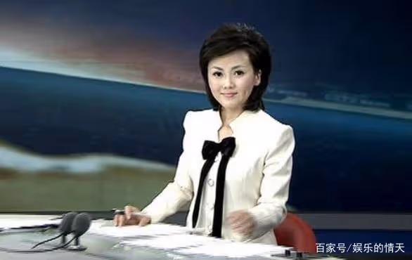 著名央視主持人,清華碩士畢業,被稱「冰山美人」,今43歲仍未婚