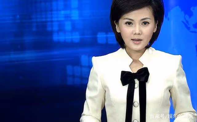 著名央視主持人,清華碩士畢業,被稱「冰山美人」,今43歲仍未婚