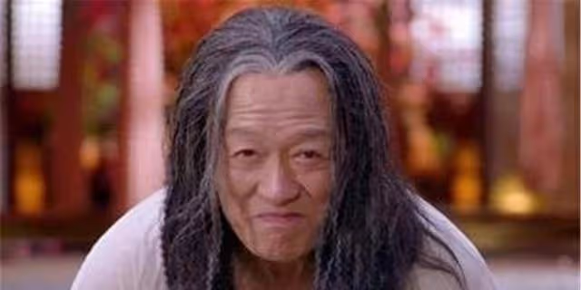 他57歲時娶自己學生,60歲時老來得子,和嬌妻在一起如兩代人