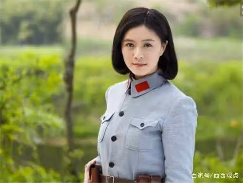 她曾是陸毅女友,丈夫入獄後去世守寡10年,如今卻美如少女