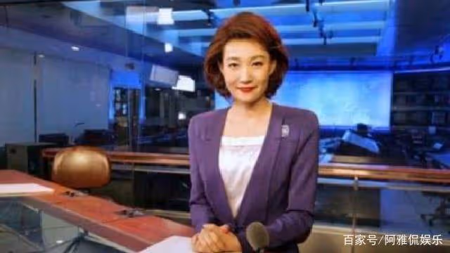43歲李梓萌近照,戴假髮主持13年,摘下頭套瞬間驚艷眾人