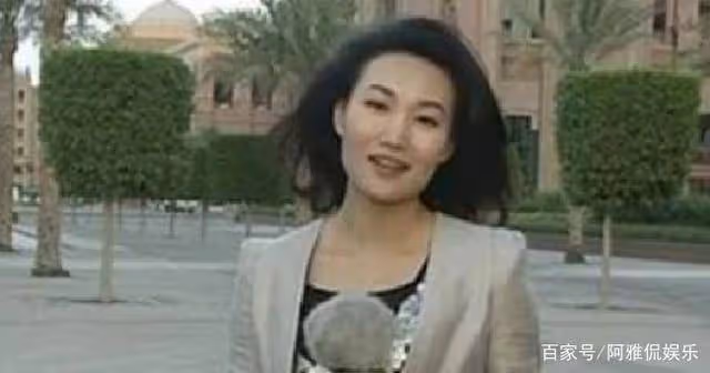 43歲李梓萌近照,戴假髮主持13年,摘下頭套瞬間驚艷眾人
