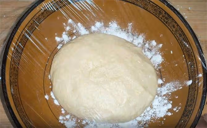 麵粉里加點溫水,飯碗一扣,個個蓬鬆鼓大泡,比油條簡單更好吃
