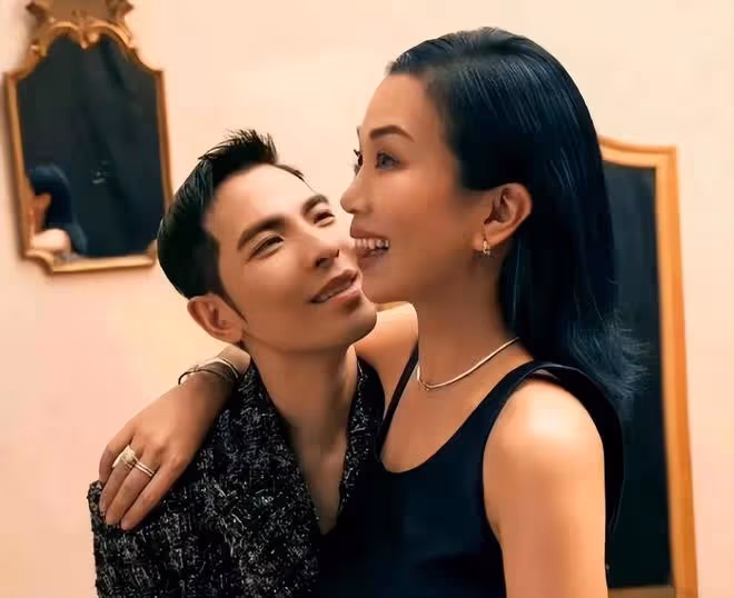 蕭敬騰包下多個戶外LED屏為老婆慶生,林有慧看到後邊笑邊落淚