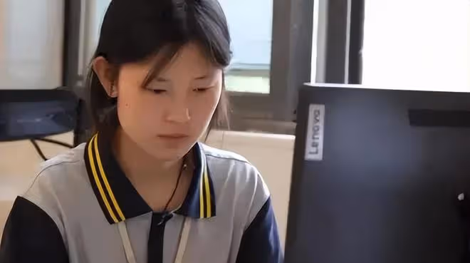 漣水教體局回應姜萍事件:初賽電腦是借的,月考83分也是真實的