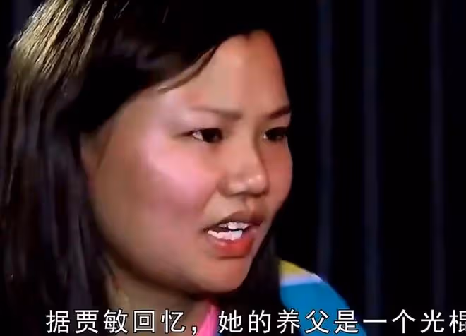 2003年三歲女兒擺攤時走失，17年後卻發現在隔壁，已結婚生子