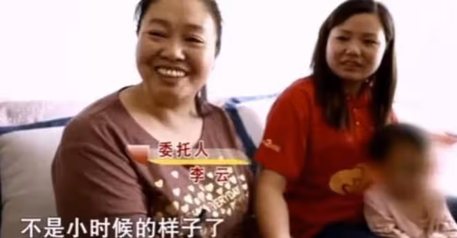 2003年三歲女兒擺攤時走失，17年後卻發現在隔壁，已結婚生子