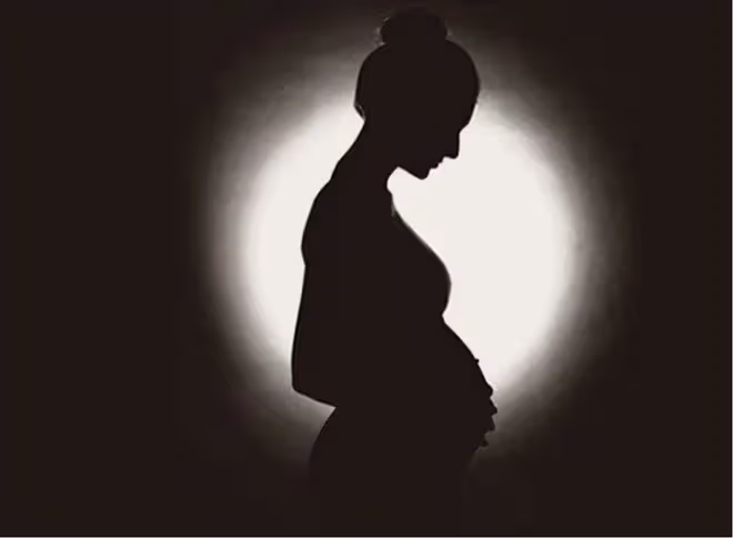 2010年,江蘇女子見一學生像前夫,調查後竟是她死了17年的兒子