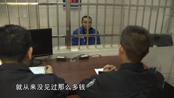 2015年，江西老闆讓4員工秘密押運3箱現金，不料160萬變泡沫瓷磚