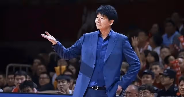 重磅!本土第一後衛奔赴新疆,楊鳴遭遇生涯最大挑戰,四連冠懸了