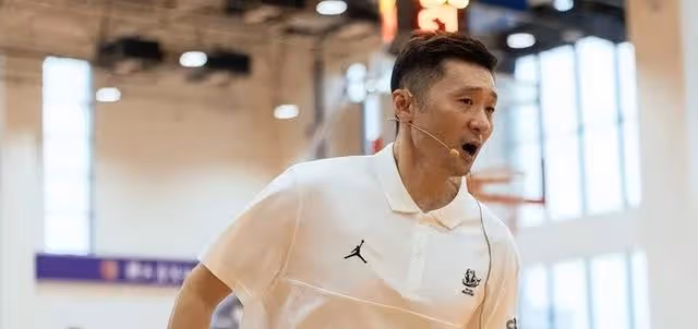 重磅!本土第一後衛奔赴新疆,楊鳴遭遇生涯最大挑戰,四連冠懸了
