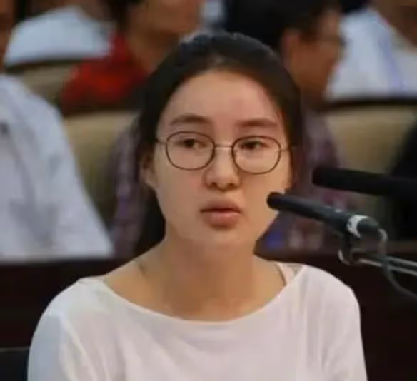 郭美美高調宣布分手,痛哭流涕稱被對方欺騙,二人曾多次炫富