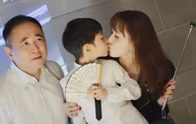 胡靜:嫁馬來西亞豪門,丈夫為了不與她分房睡,自己去摘除扁桃體