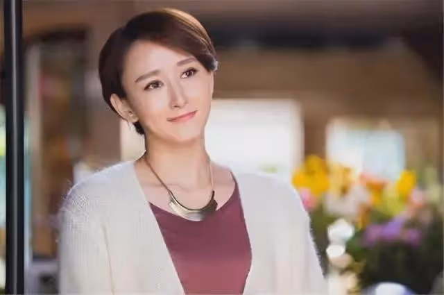 胡靜:嫁馬來西亞豪門,丈夫為了不與她分房睡,自己去摘除扁桃體