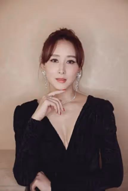 胡靜:嫁馬來西亞豪門,丈夫為了不與她分房睡,自己去摘除扁桃體