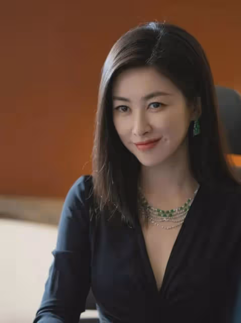 朱珠才是真玫瑰，和周杰倫約會，拋棄法拉利老總，嫁清華大學老師