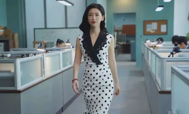 朱珠才是真玫瑰，和周杰倫約會，拋棄法拉利老總，嫁清華大學老師