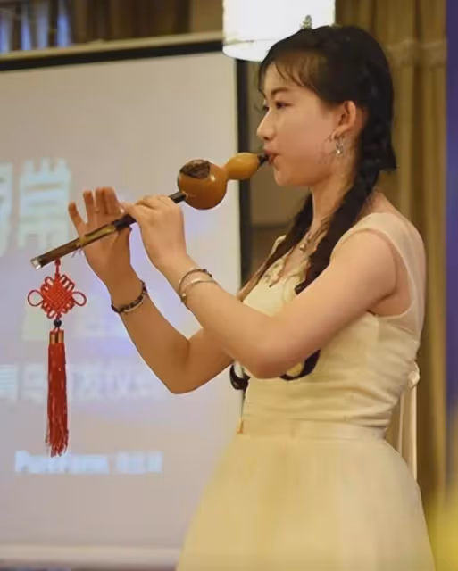 八年整成劉亦菲，還不如原來好看，她後悔了嗎？