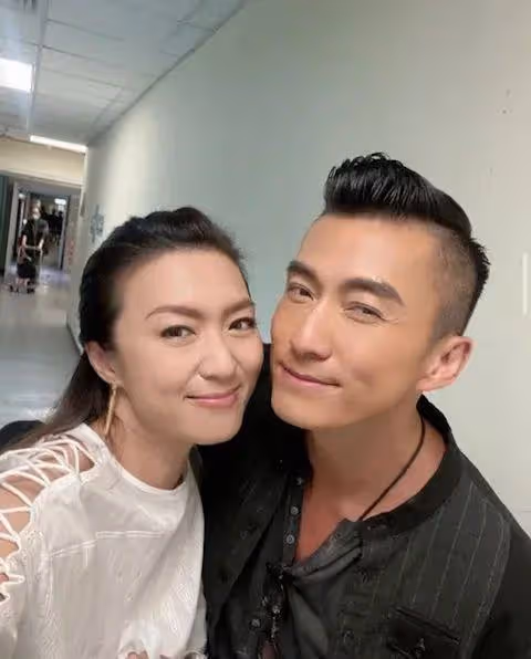 TVB視帝拒答婚禮狂親離婚女星,被問會否參演《新聞女王2》,本人回應
