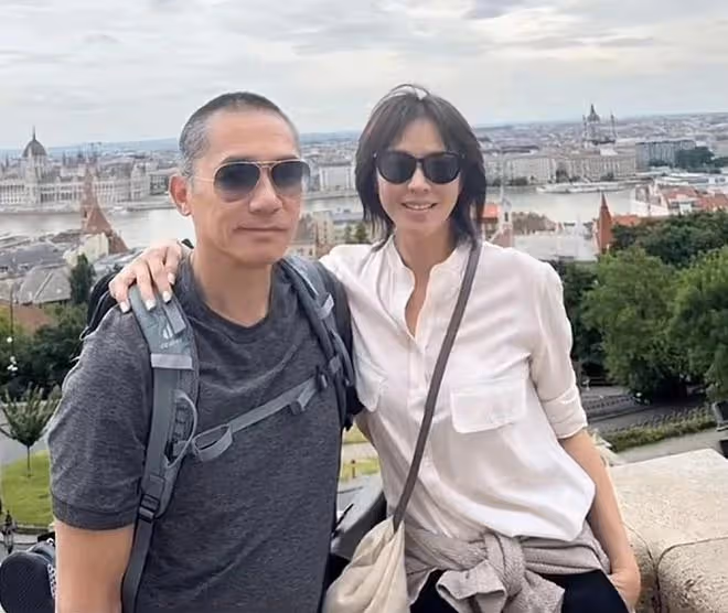 劉嘉玲曬全家福為老公慶生,夫妻高調撒糖,梁朝偉媽媽妹妹罕出鏡