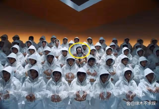Lisa新MV正式播出!用中文告白中國粉絲,更多抓馬辣眼造型流出!