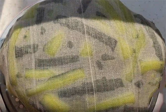 黃瓜最好吃做法,早餐離不開它,一次做10斤不夠吃,放半年不會壞