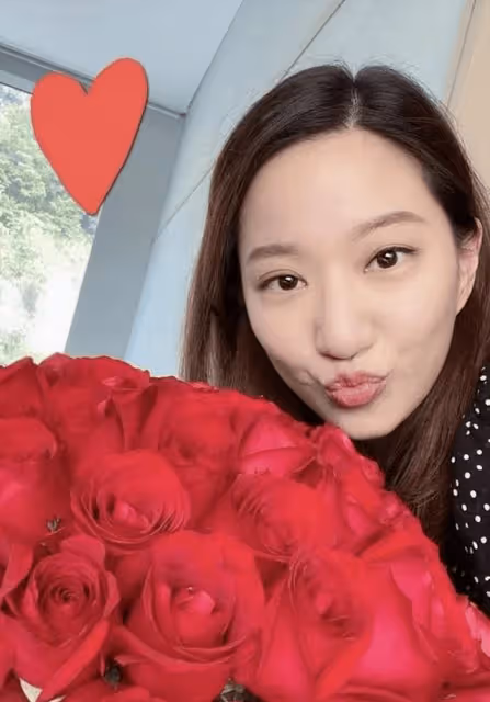 豪門兒媳汪圓圓十年婚姻幸福不變，嫁給玩具大王獨子如何穩固地位
