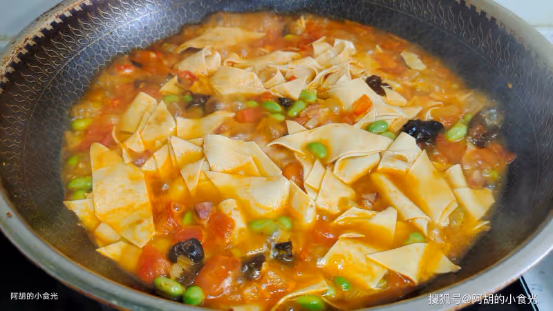 夏天這菜使勁吃,一碗都是高蛋白!燜一燜鮮軟無比,瞬間點燃食慾、超下飯