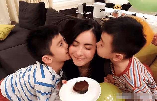 張柏芝放棄6億家產!教導孩子喊王菲阿姨,太會拿捏謝賢,維護謝霆鋒