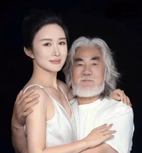恭喜!72歲張紀中又當爹,老婆杜星霖官宣第四胎,評論區炸了