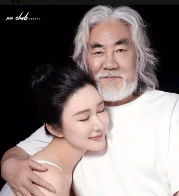 恭喜!72歲張紀中又當爹,老婆杜星霖官宣第四胎,評論區炸了
