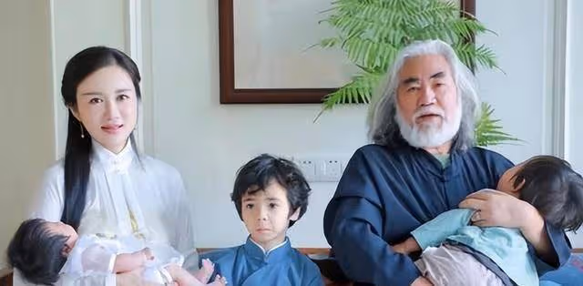 73歲張紀中又要當爸!杜星霖孕期嘴饞想吃羊肉串,全家連夜飛新疆