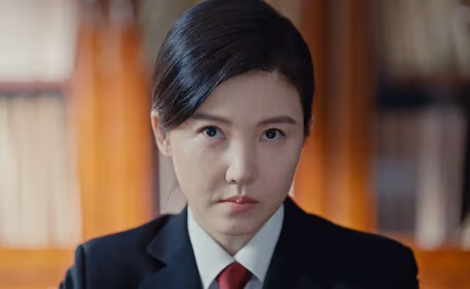 執行法官：楚雲淪為資本幫凶？被穆子風算計，陳啟倫出手對付方強