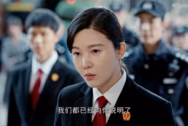 執行法官:楚雲淪為資本幫凶?被穆子風算計,陳啟倫出手對付方強