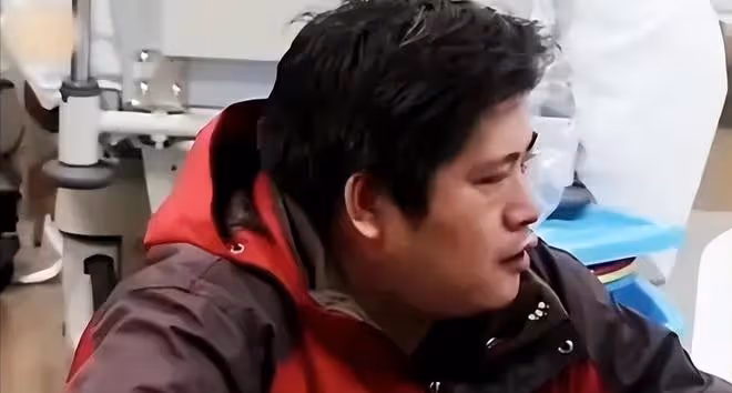 回顧老人突發疾病,心臟停跳醫生也無能為力,自閉症孫子創造奇蹟