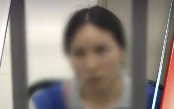 富商養情婦7年,生仨娃花2000萬,2019年得知:娃都不是自己的