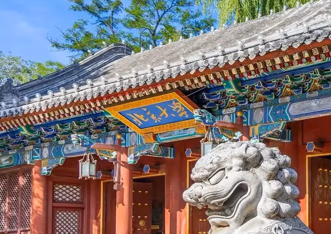 回顧北大碩士棄百萬年薪選擇出家,父母苦勸無果後,一起搬入寺廟