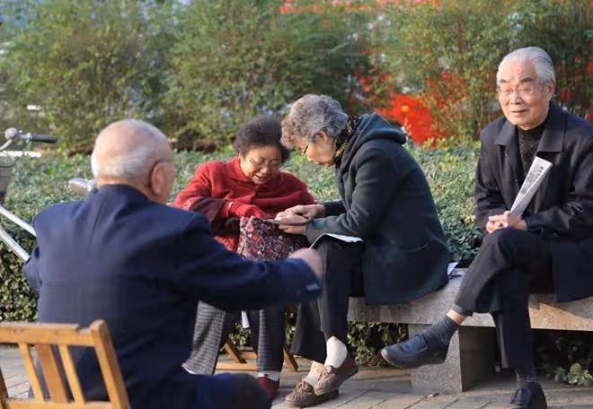 回顧他70歲,到女兒家養老,女婿連點12天外賣後醒悟是我不懂事了