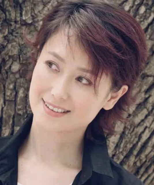 她31歲因《情滿珠江》爆紅，離婚後父親去世，如今60歲二婚很幸福