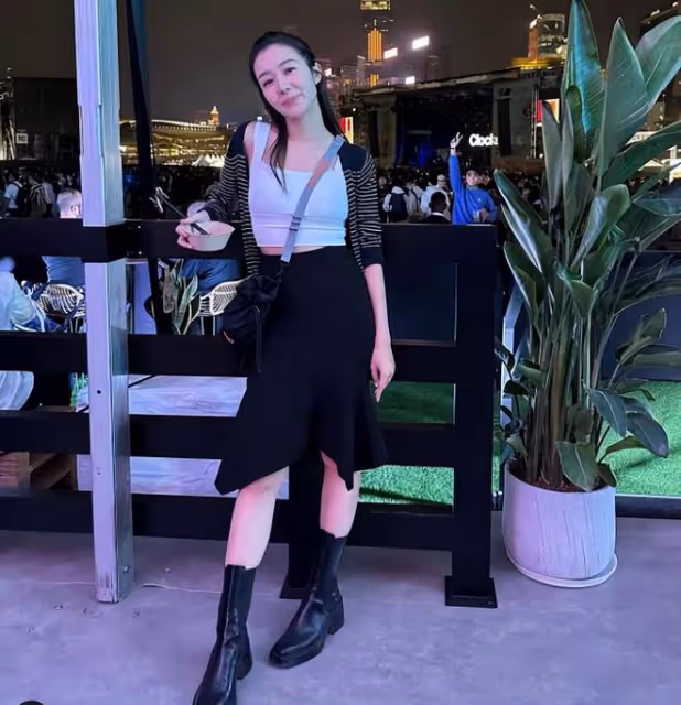 麥明詩結婚3個月,憔悴工作顯疲憊,婚姻和事業都抓在手裡的港姐