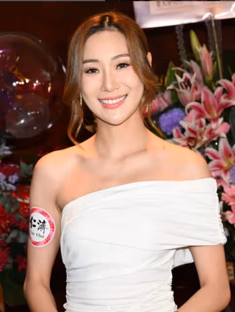 TVB女星偷食後離巢!豪華遊艇大曬黑色泳衣!與男友沒結婚計劃