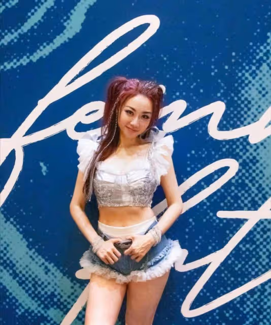 《極樂寶鑑》女星大曬近照，身材仍如少女！曾將兒子放洗衣機被批