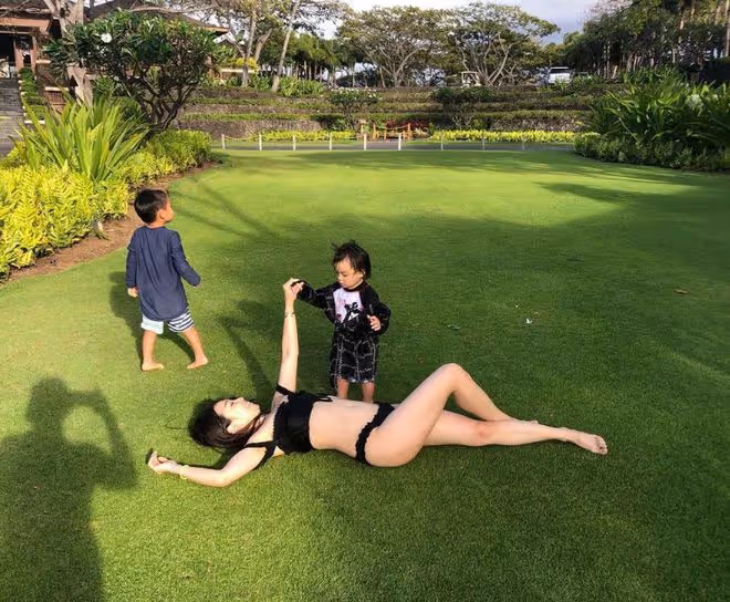 《極樂寶鑑》女星大曬近照，身材仍如少女！曾將兒子放洗衣機被批