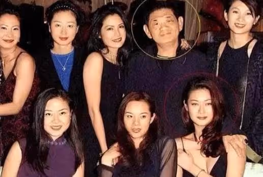 他年賺56億花20億養女人!沉溺聲色犬馬之中,家中養著「百位美女」晚年留給兒子「26億」天價巨債