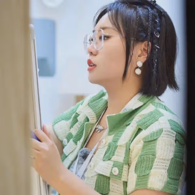 李雪琴被扒一乾二淨,為啥還沒塌房?難道主攻方向錯了